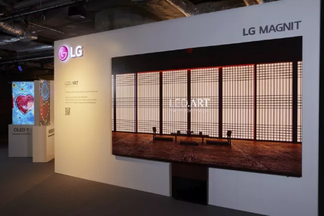 LG SIGNATURE M3