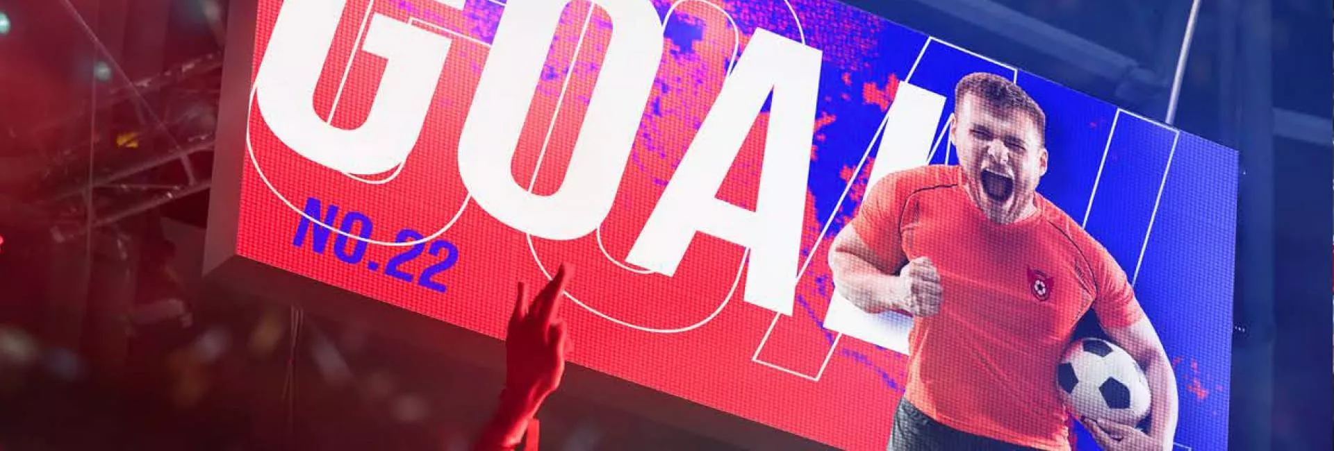 Экраны Hisense серии XOM