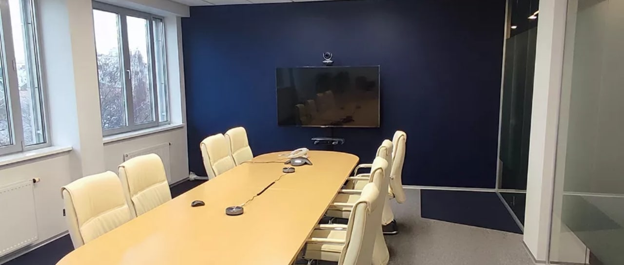 Оснащение современным оборудованием для ВКС переговорной  АО «АрселорМиттал Темиртау»