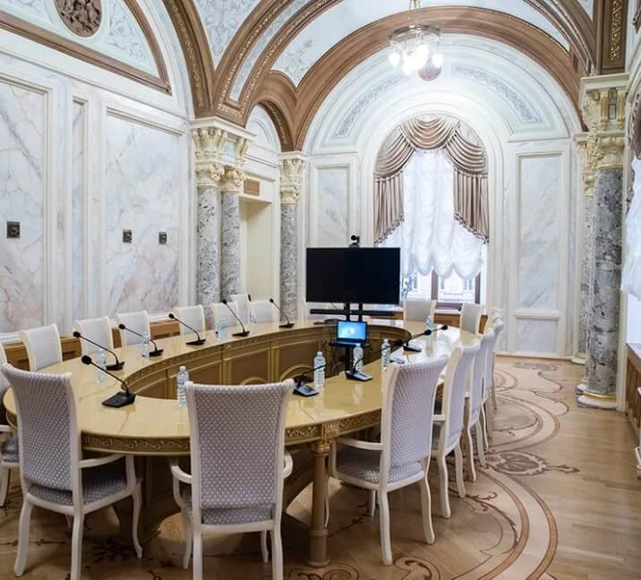 Создаем кристальное звучание в зале, где раньше гремели балы для
            ФГБУ НЦЭСМП